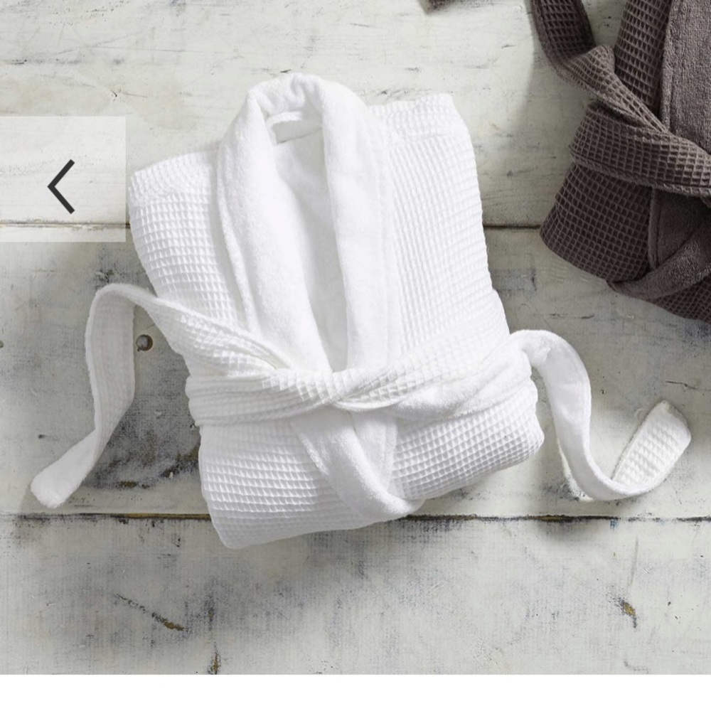 Pottery Barn Waffle Weave Resort Robe